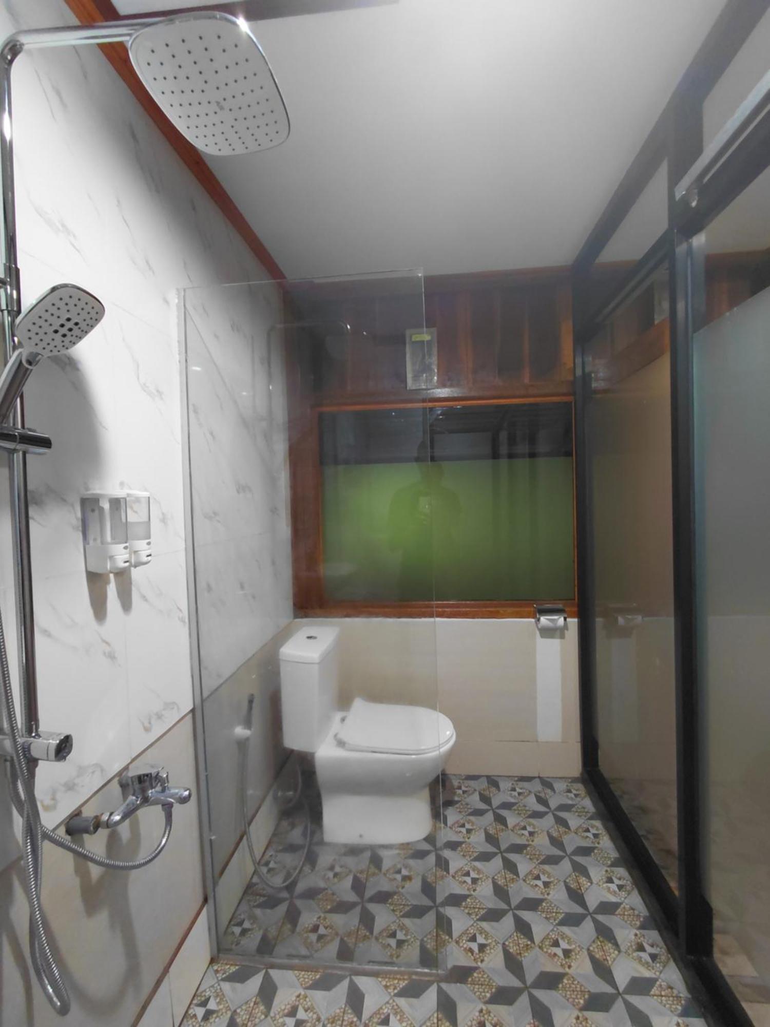 Friendly Homestay Lemukih Singaraja Exterior foto