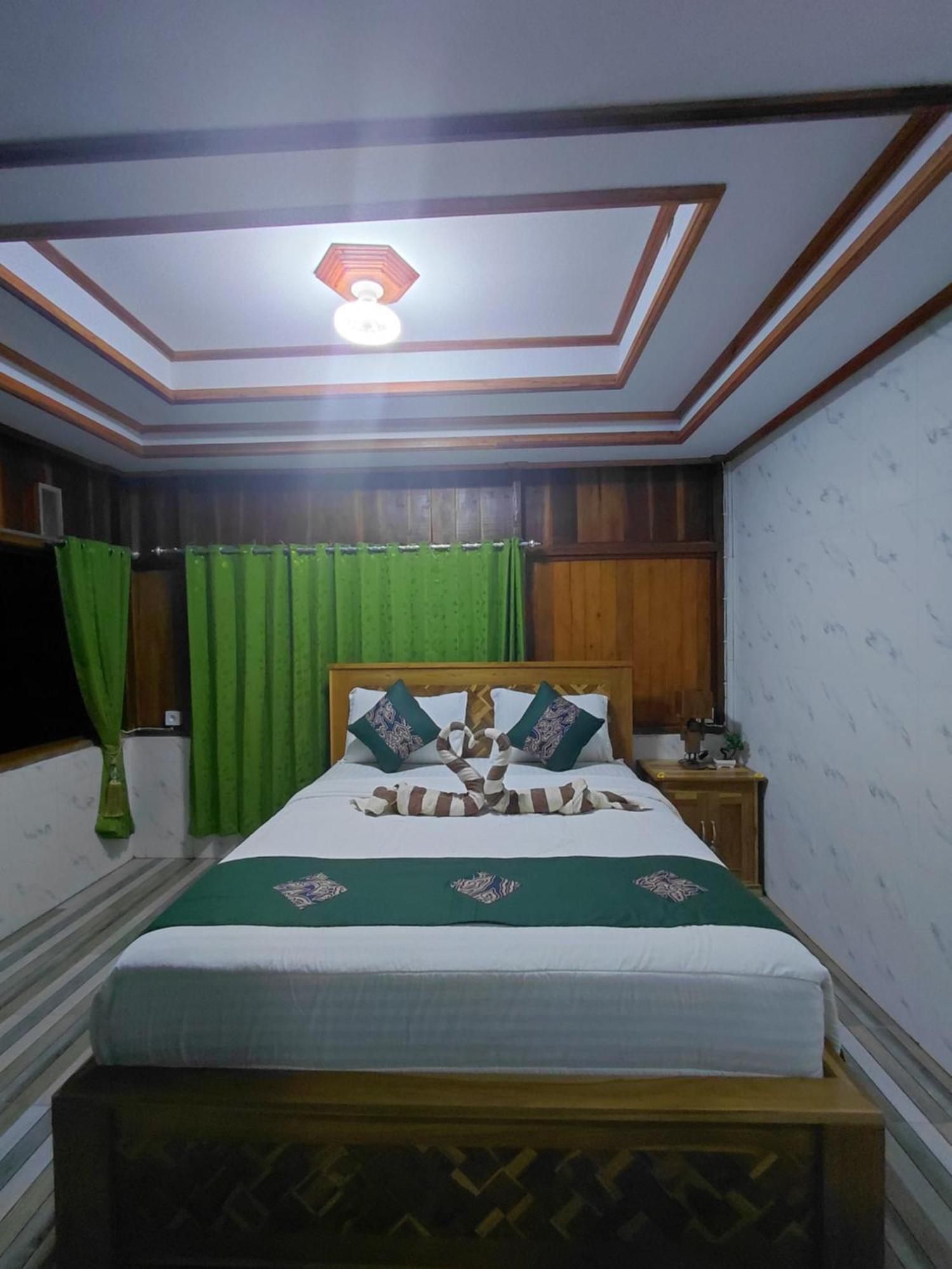 Friendly Homestay Lemukih Singaraja Exterior foto